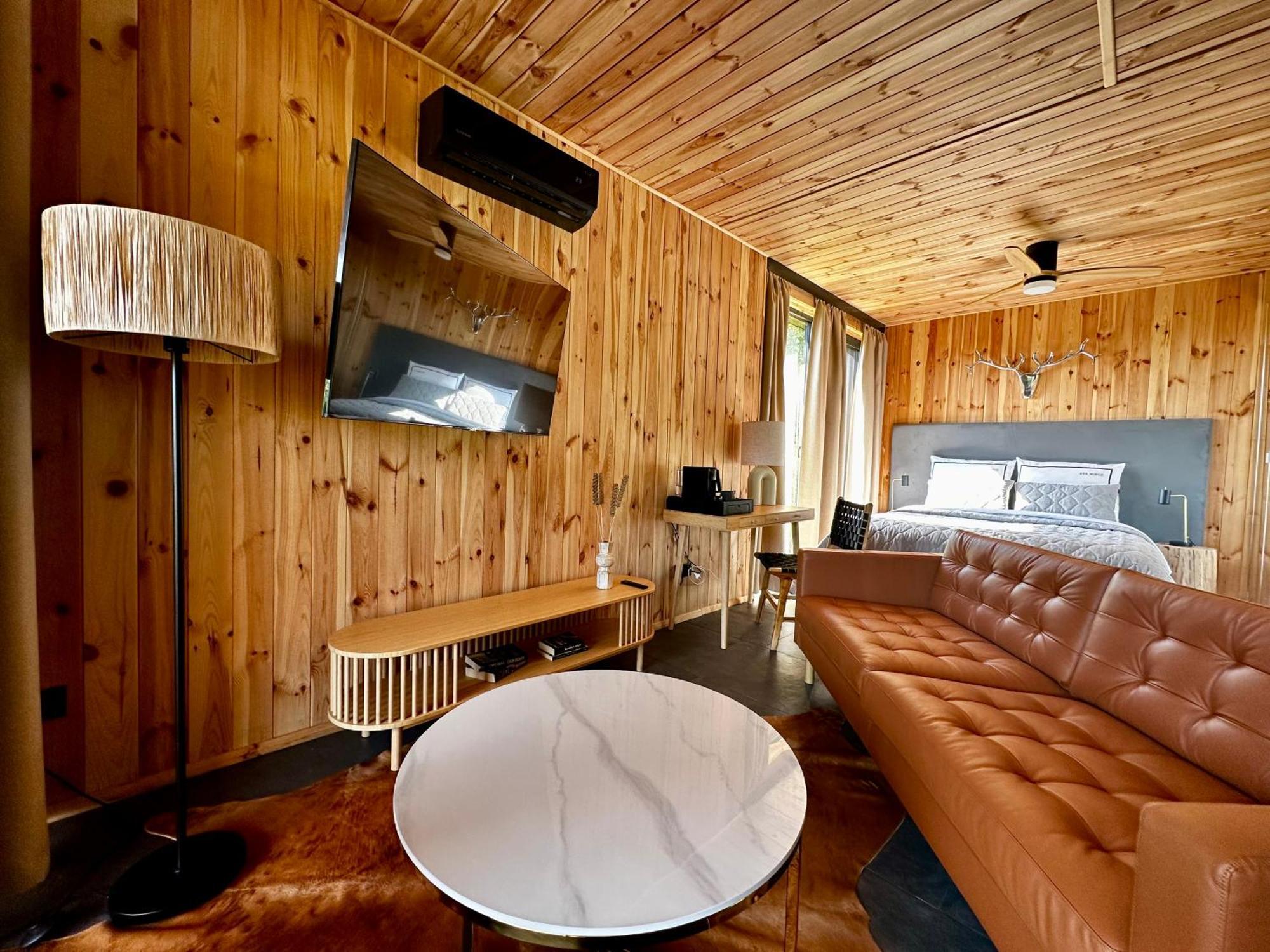 Brown Deer - Z Sauna Na Tarasie, Jacuzzi I Widokiem Na Gory - By Deer Hills Luxury Apartments Kocon 외부 사진